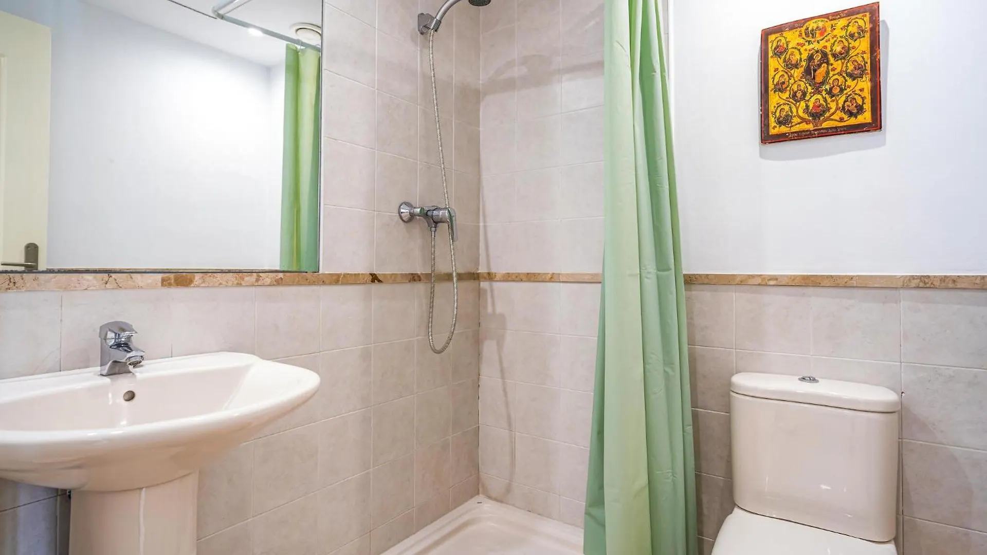 Awesome Apartment In Buenas Noches With Wifi エステポナ スペイン